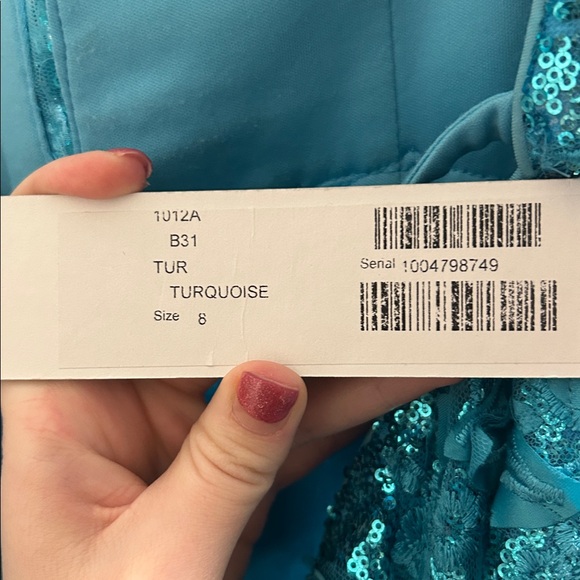 New With Tags Aqua Jovani 1012 V Neck Sequin Floral Slit Backless Prom Gown - Picture 13 of 13